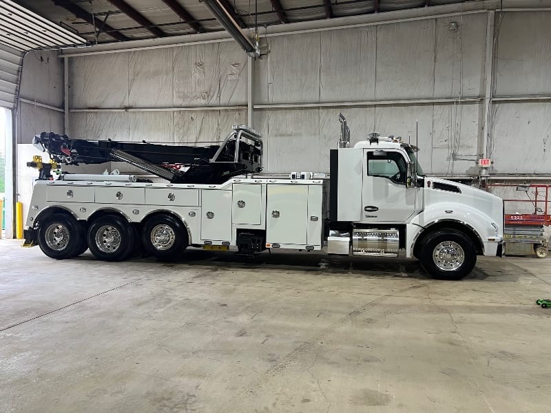 I-94 semi towing